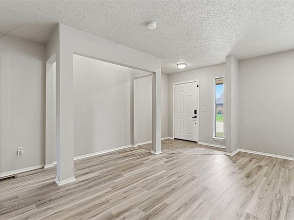 5th image of 11632 SW 7th St