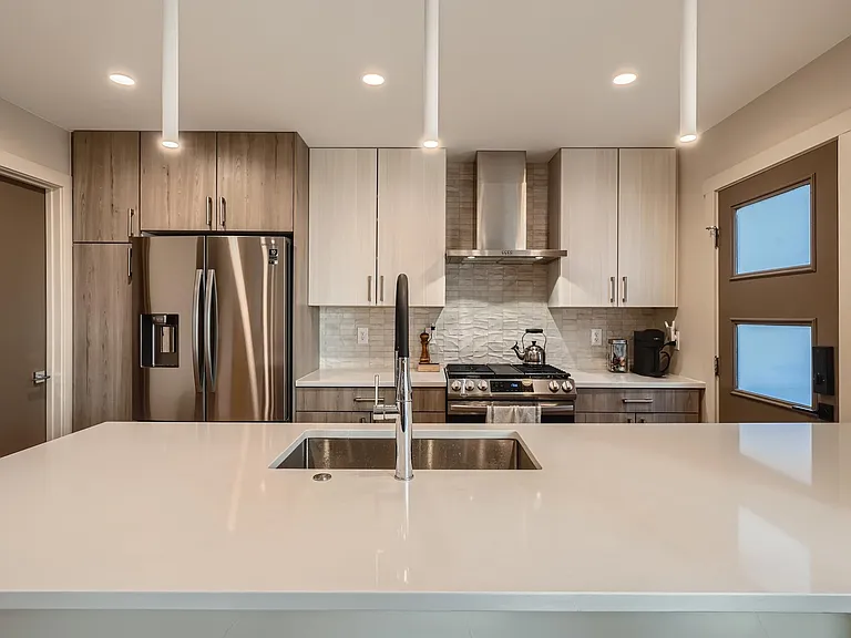 1456 N Zenobia St — Photo 8