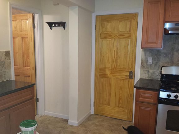 3rd image of 15632 77th St