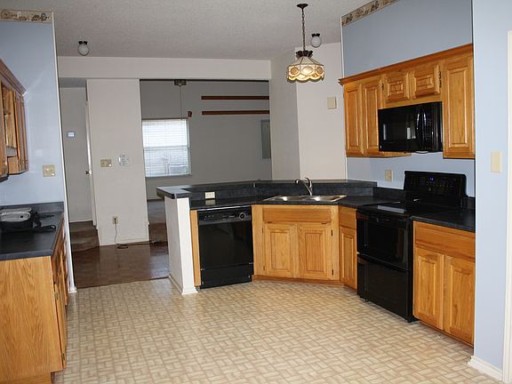 3rd image of 9315 Beowulf St