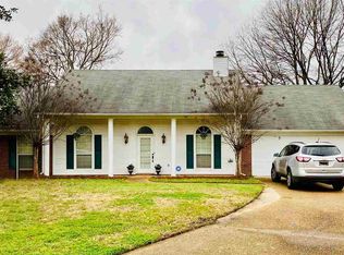 28 Hawthorne Hill Cv, Flowood, MS 39232