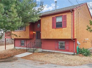 23 Francis St, Coventry, RI 02816