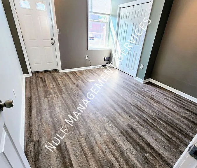 5312 Butler St #3 — Photo 2