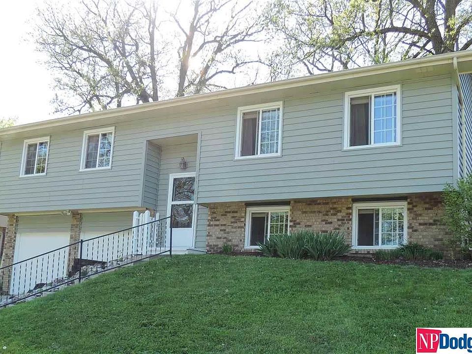 1st image of 12916 Forestdale Dr