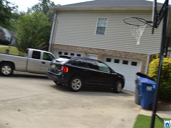 4th image of 3309 Churchill Dr