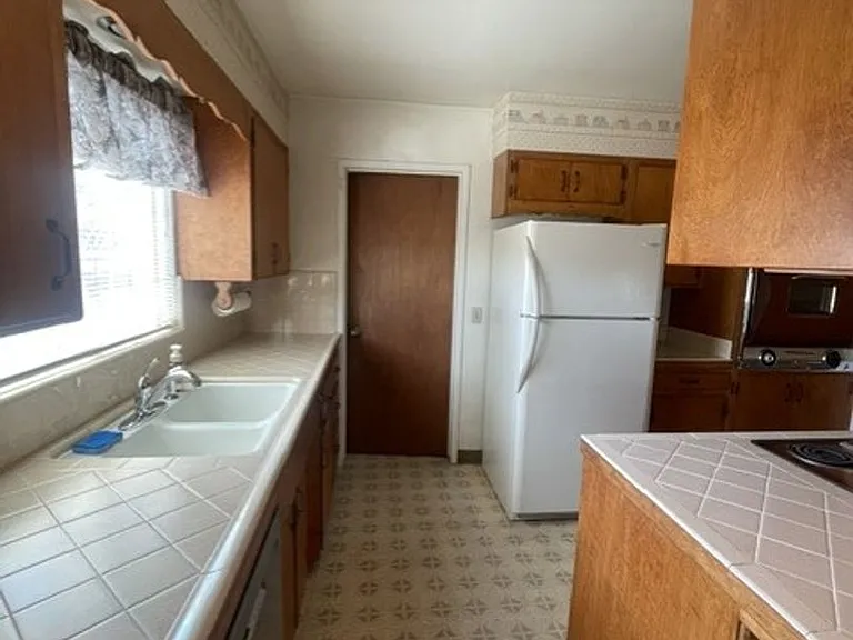860 Prospect Hts — Photo 15