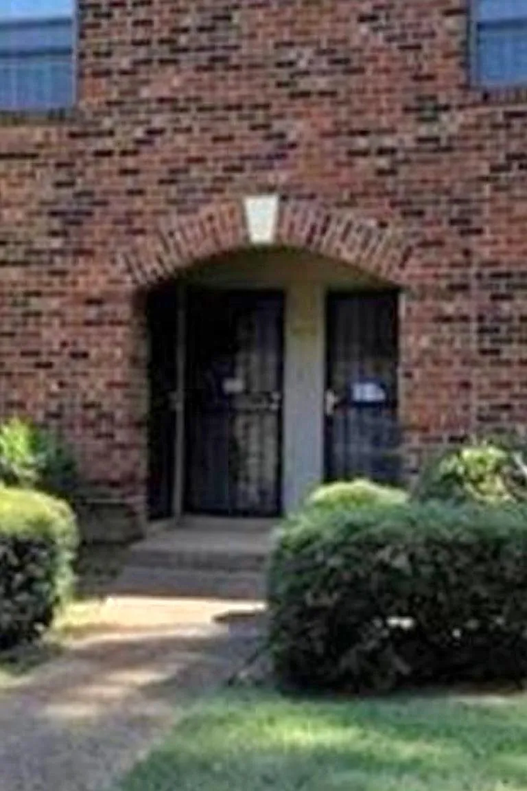 2 bed, 871 sqft, $1,000 — Photo 1