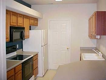 2nd image of 18919 E Warren Cir #B-208