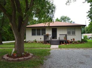 300 E Main St, Meriden, KS 66512