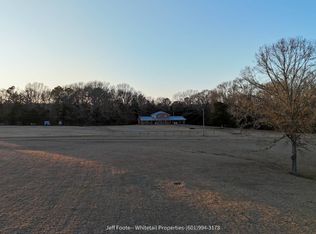 1885 Carsley Rd, Jackson, MS 39209