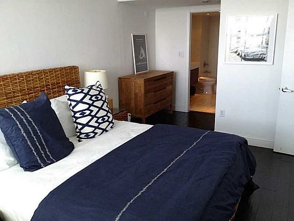 4th image of 650 West Ave APT 2404