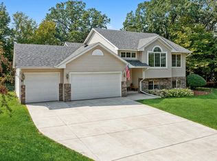 2302 Copper Creek Trl, Buffalo, MN 55313
