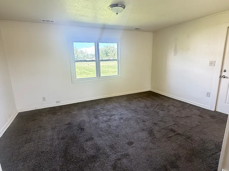 37 Windwood Ct #E — Photo 1