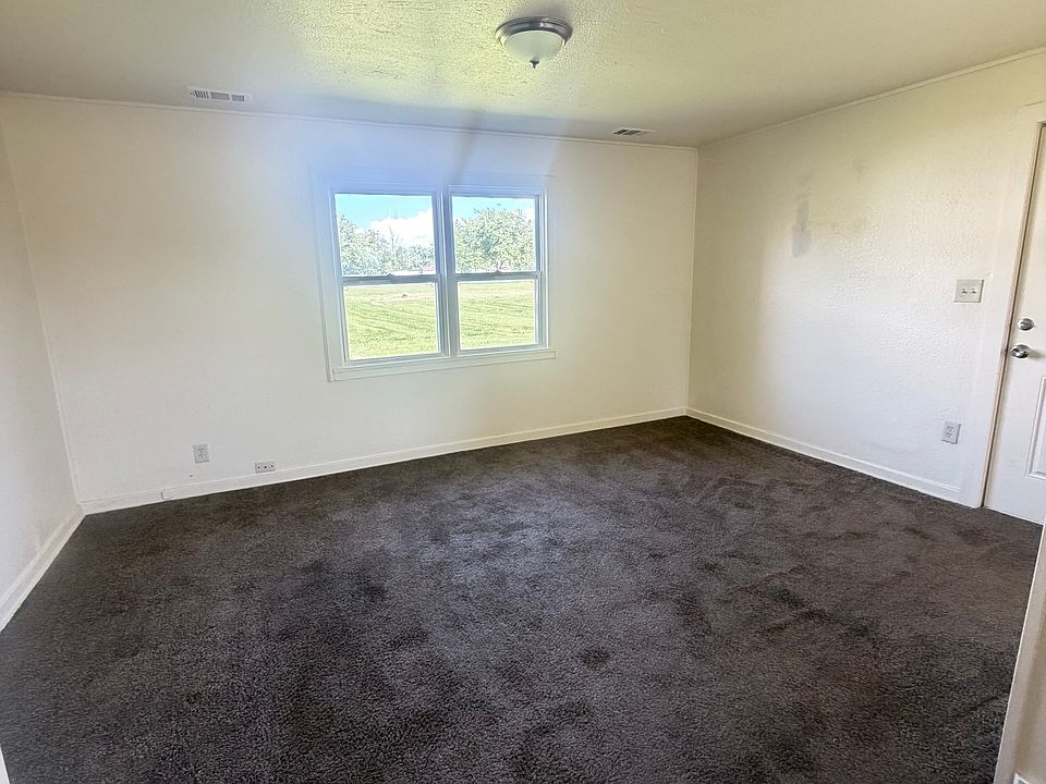1st image of 37 Windwood Ct #E