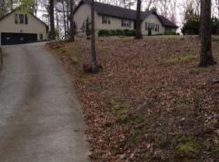 141 Stackstone Dr, Dalton, GA 30721