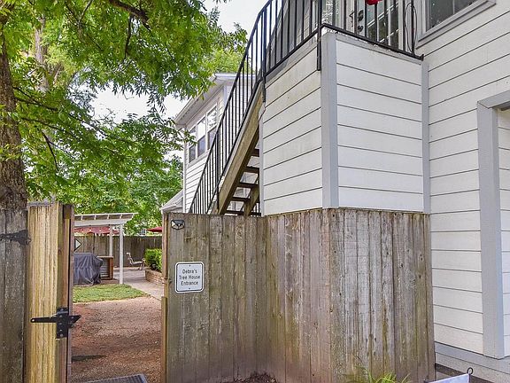 5th image of 404 E Dixon St