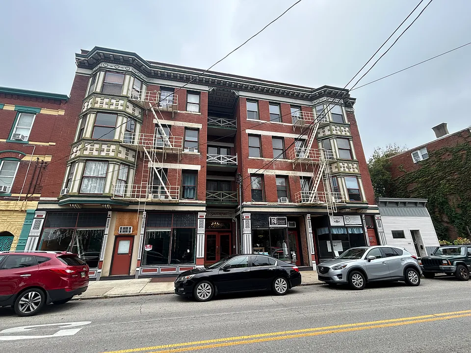 1626 Chase Ave #17