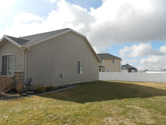 5th image of 1469 N 675 W