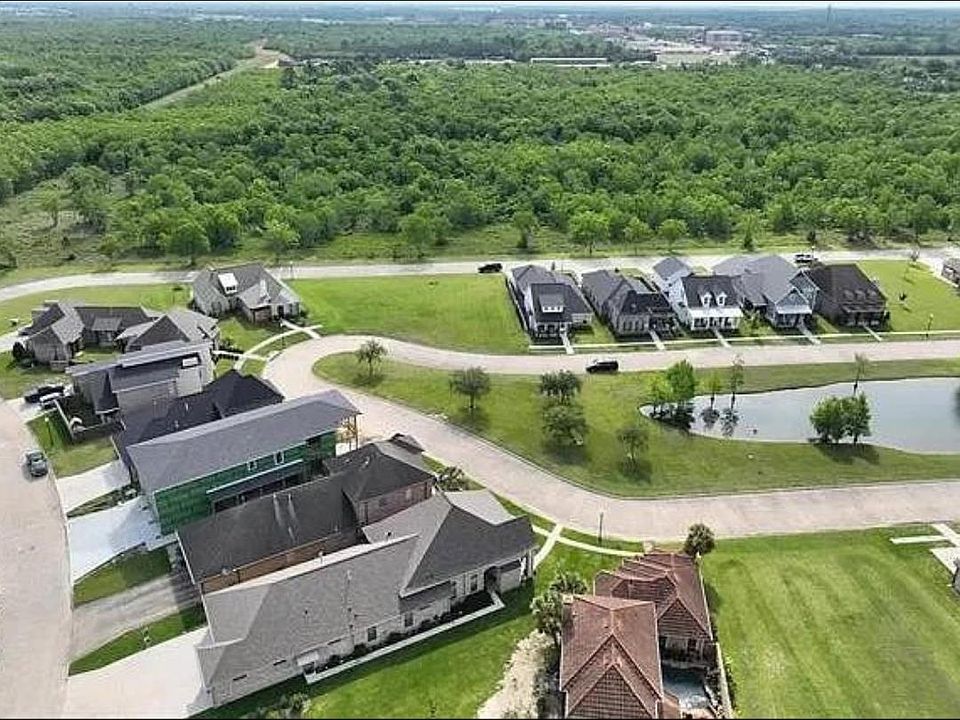 2nd image of 3387 Pond Cir