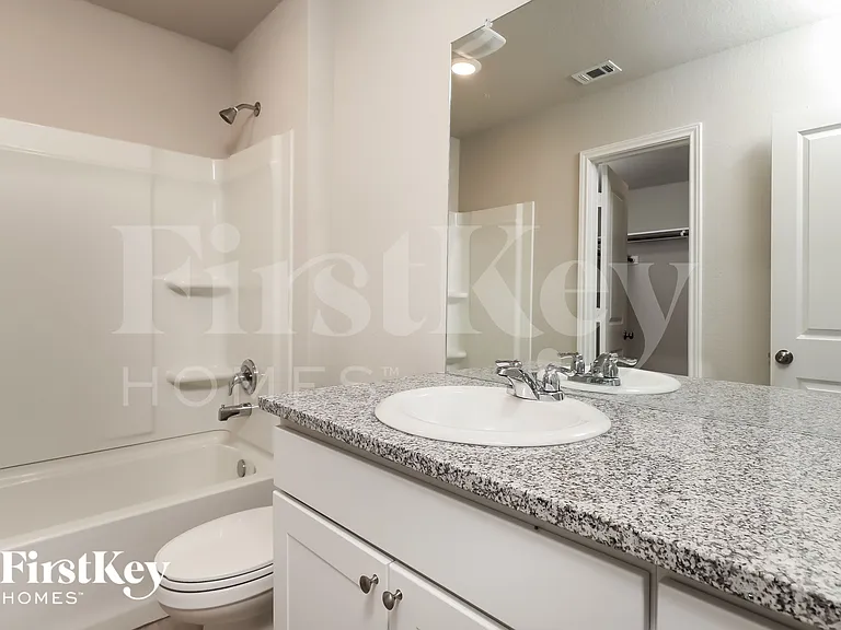 10610 Varmus Dr — Photo 10