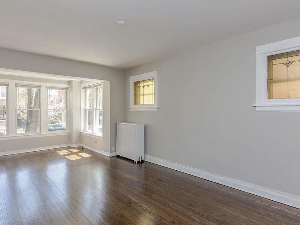 1st image of 4710 N Drake Ave #1