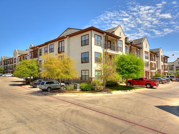 2nd image of 7342 Oak Manor Dr