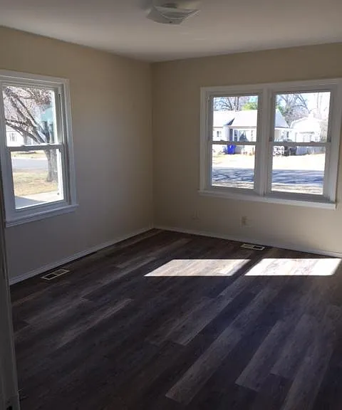 621 Rancho Dr — Photo 2