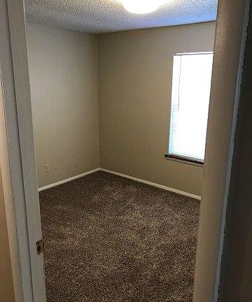 5th image of 824 Hardy Springs Cir #B