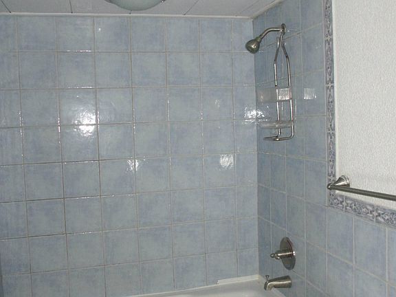 3rd image of 101 Granada Del Mar