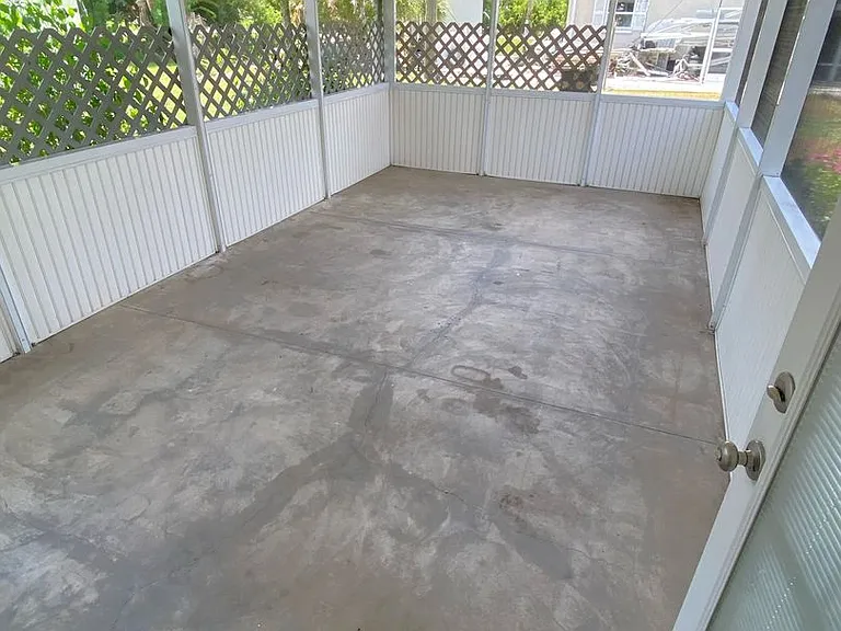 11255 Pendleton Ave A/B — Photo 12