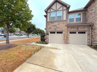 5688 Garrow Glen Rd, Charlotte, NC 28278