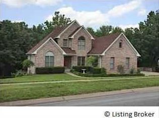 2612 Sunningdale Pl W, La Grange, KY 40031