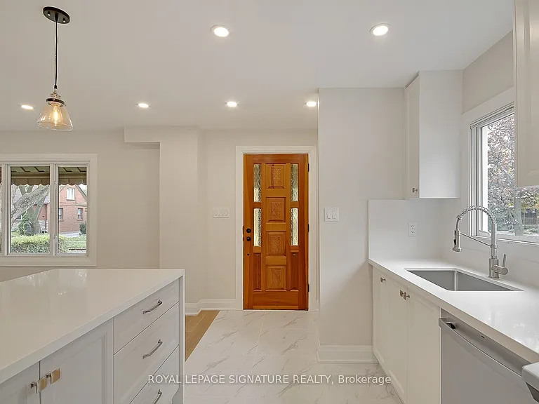 17 Uno Dr — Photo 1