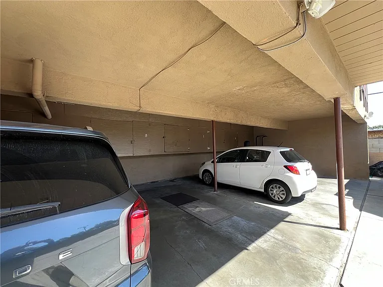 12706 Kornblum Ave #C — Photo 13