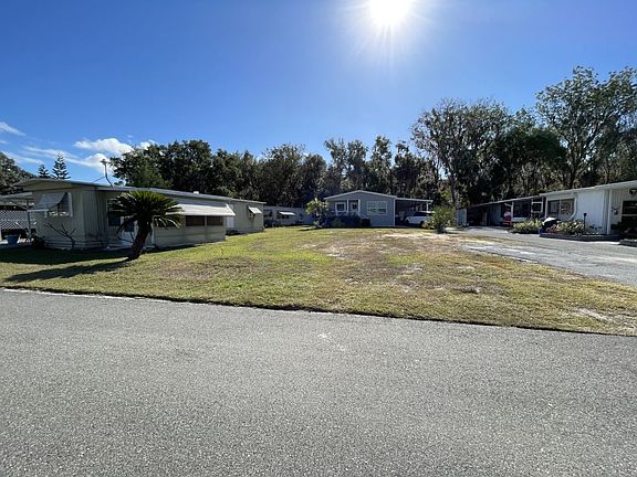 2nd image of 13204 Grape Ave
