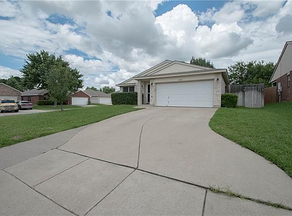 2nd image of 501 Berryhill Dr
