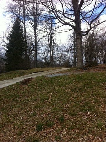 1st image of 2915 Oak Grove Ave