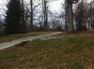 2915 Oak Grove Ave, Bluefield, WV 24701