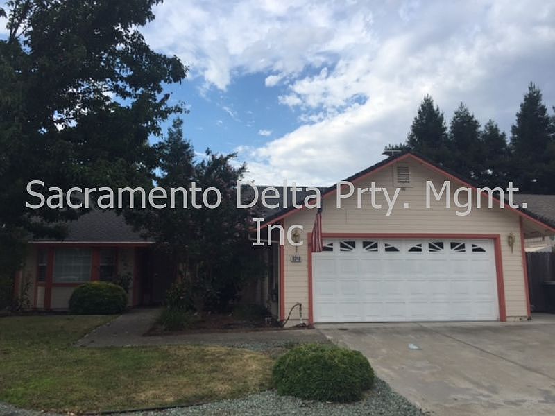 1st image of 8248 Oakenshaw Way