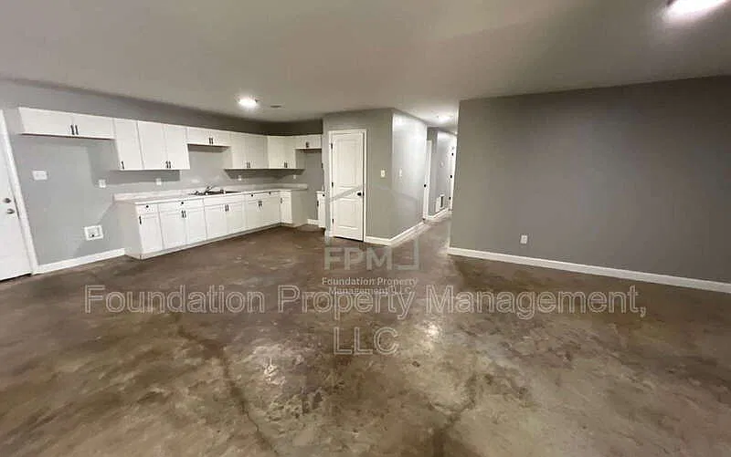 5 bed, 2.0 bath, 1921 sqft, $1,775 — Photo 3