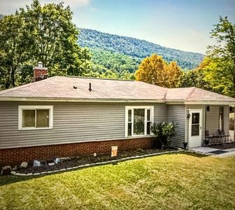 3236 Ridgecrest Rd, Bluefield, WV, 24701