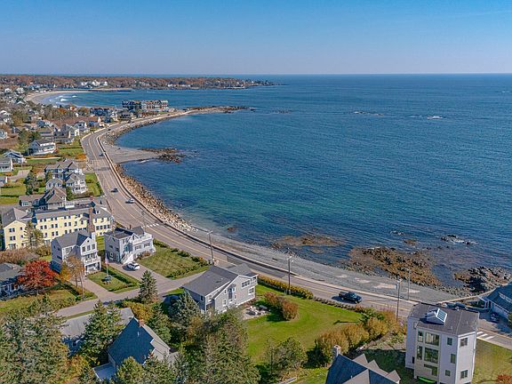 2nd image of 221 Beach Avenue
