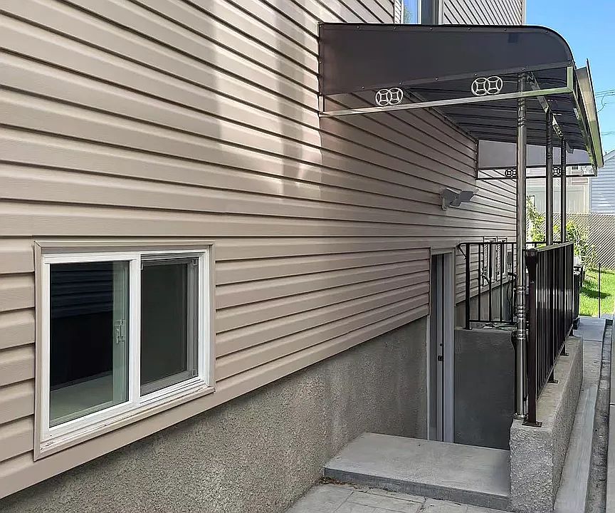 1st image of 183 Mac Gregor St #1