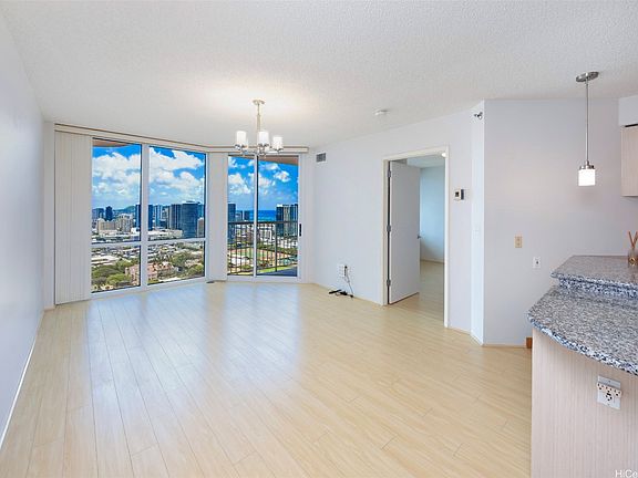 2nd image of 801 King St APT Penthouse 10