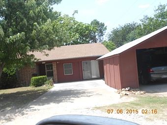 1st image of 916 S Houston St
