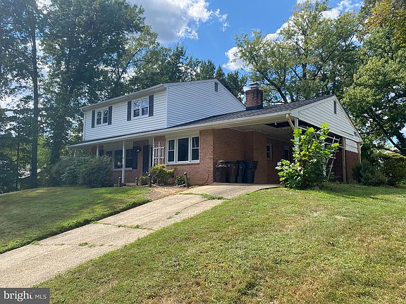 2nd image of 2890 Balmoral Dr