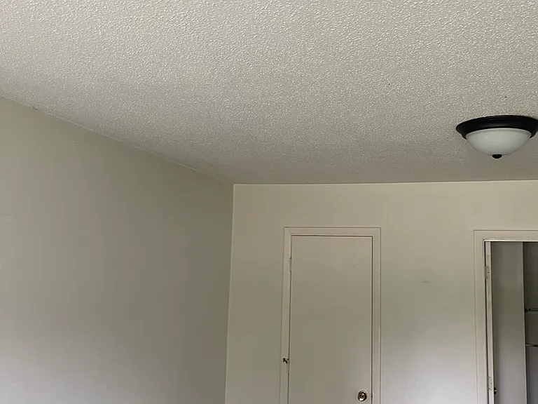 1225 Carriage Cir #104 — Photo 6