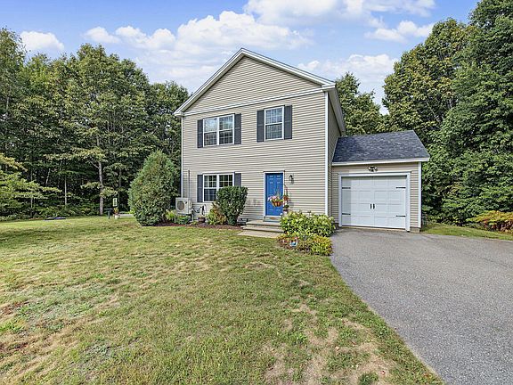 3rd image of 111 Harvest Hill Road