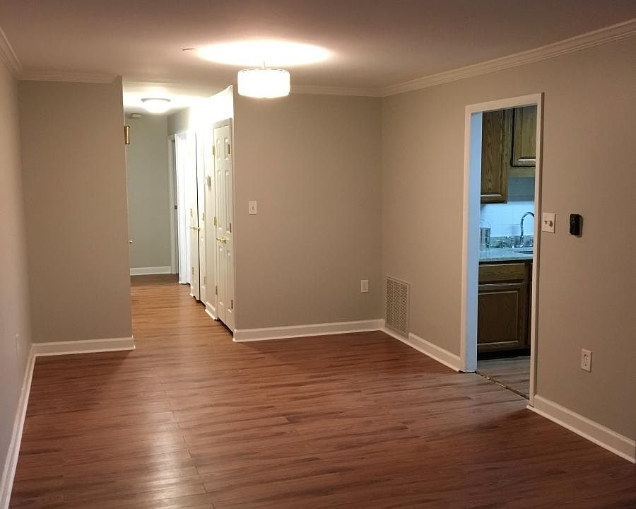 1st image of 5600 Bloomfield Dr APT 202