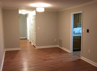 5600 Bloomfield Dr APT 202, Alexandria, VA 22312